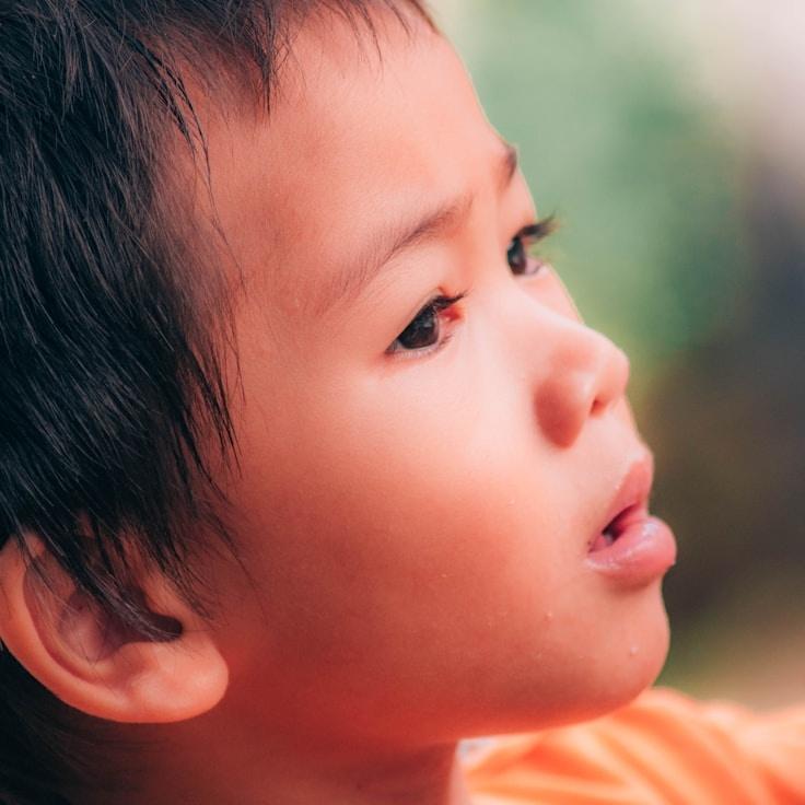 Ryan Kapoor, Client Relations Director, discussing corporate gifting strategy with business clients